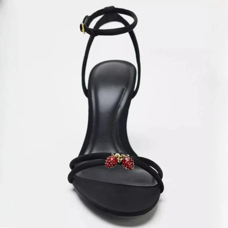 נעליים דגם- יערה